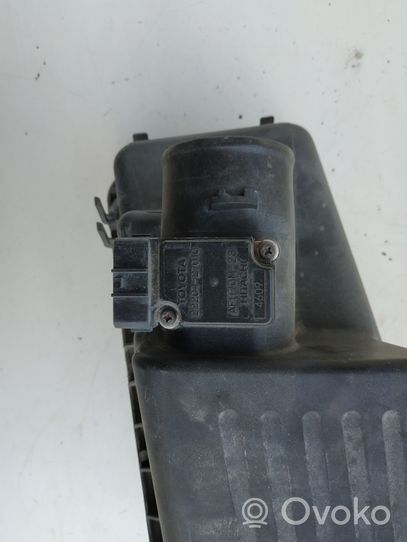 Toyota Avensis T250 Scatola del filtro dell’aria 2220427010