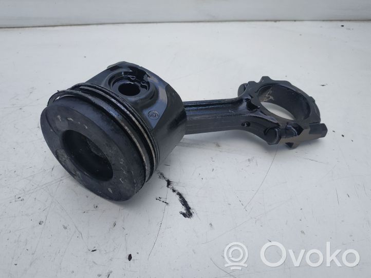 Nissan Navara D40 Piston avec bielle 22