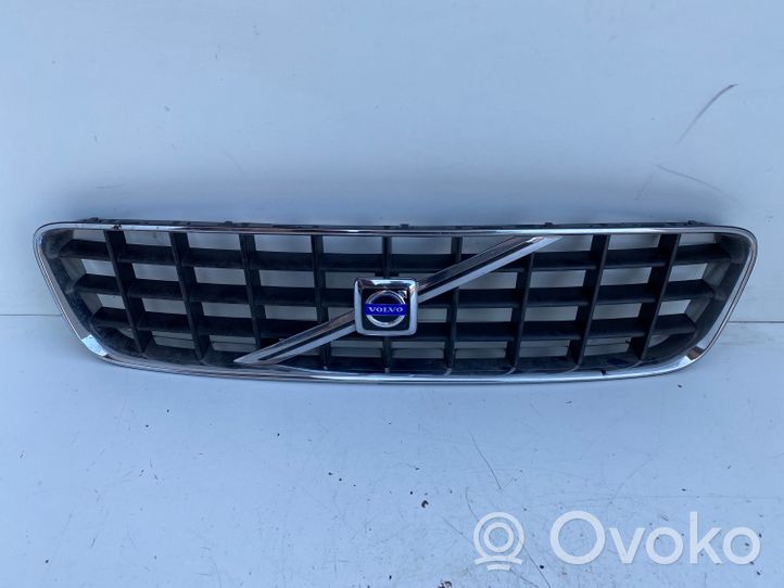 Volvo XC90 Etupuskurin ylempi jäähdytinsäleikkö 8620641