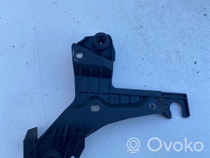 Volvo S80 Air filter cleaner box bracket assembly 30636575