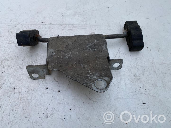 Volvo S80 Muffler mount bracket/holder 