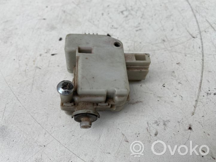 Audi A6 S6 C5 4B Verrouillage du bouchon du réservoir de carburant 3B0959781