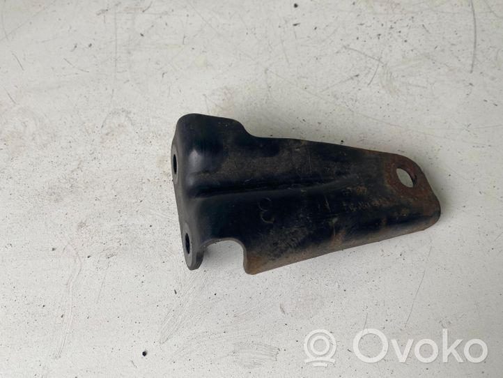 Toyota Avensis T270 Altra parte del vano motore 171190R020