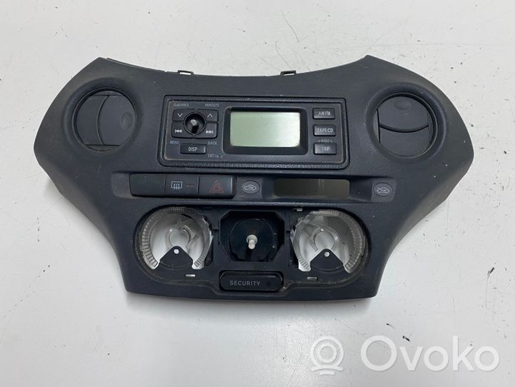 Toyota Yaris Oro kondicionieriaus/ klimato/ pečiuko valdymo blokas (salone) 861100D040