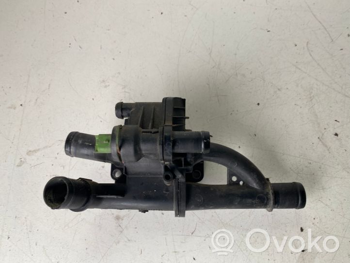 Ford Focus Thermostat/thermostat housing 9670253780