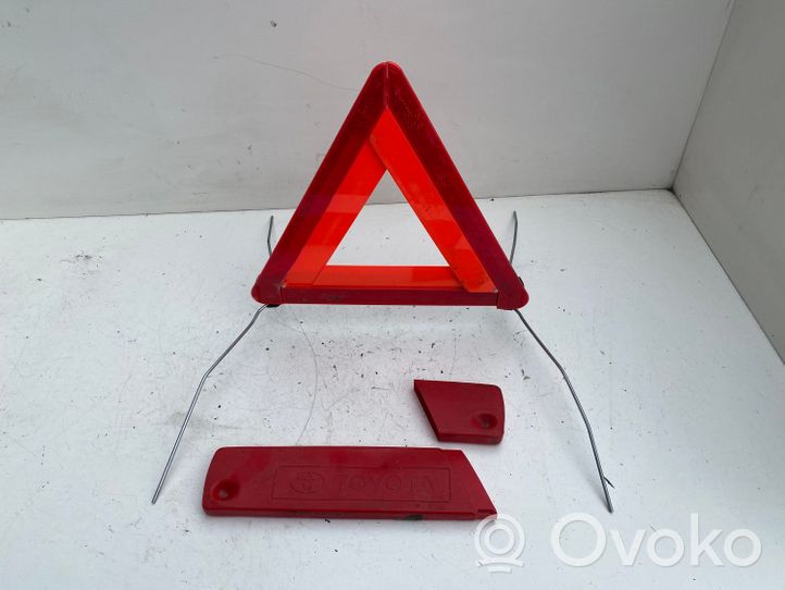 Toyota Previa (XR30, XR40) II Emergency warning sign 