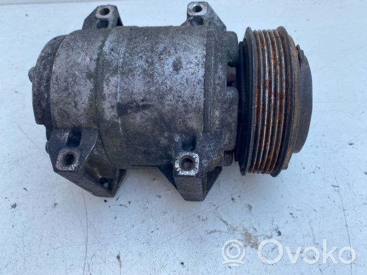 Volvo V70 Ilmastointilaitteen kompressorin pumppu (A/C) 30761388