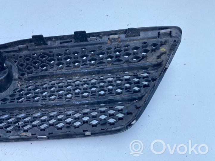 Toyota Corolla E120 E130 Grille calandre supérieure de pare-chocs avant 5311402010