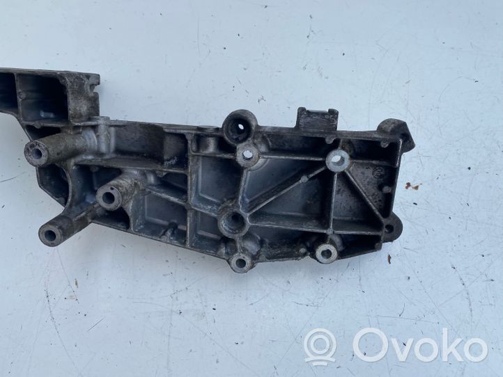 Volvo XC70 Support de générateur / alternateur 9497106