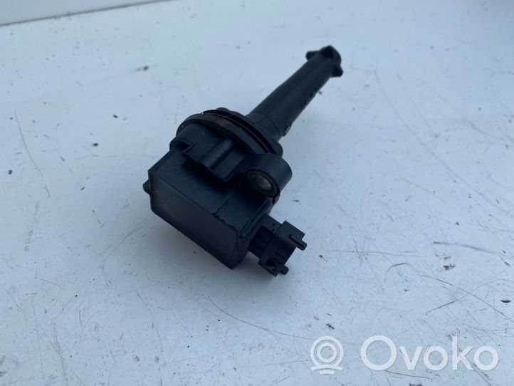 Volvo XC70 Bobine d'allumage haute tension 0221604001