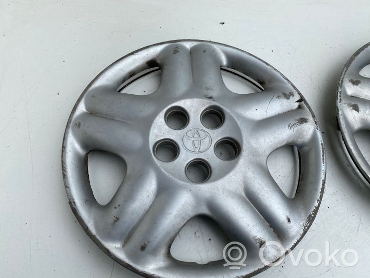 Toyota Avensis T220 Mozzo/copricerchi/borchia della ruota R15 4260205080B