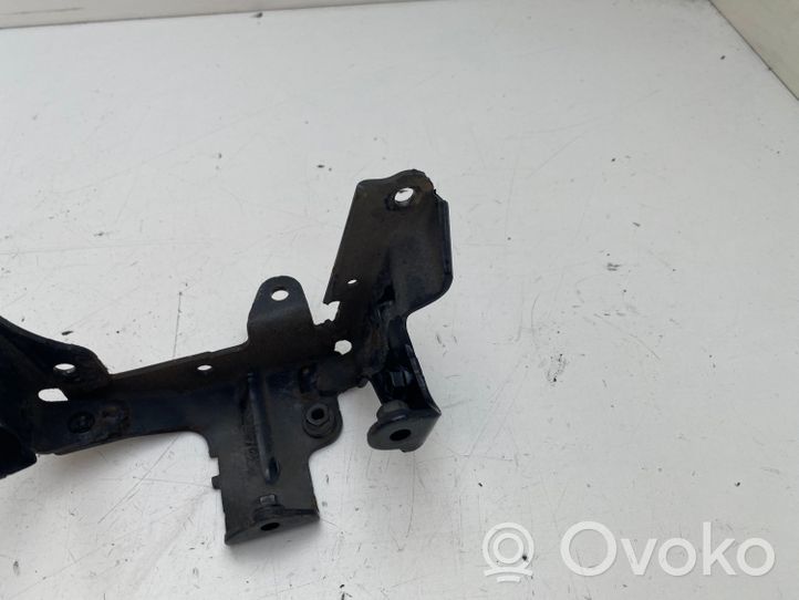 Ford Focus Polttoainesuodattimen kiinnikkeen pidike AV6Q9A072AB