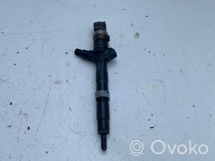 Toyota Hiace (H200) Inyector de combustible 2367030030