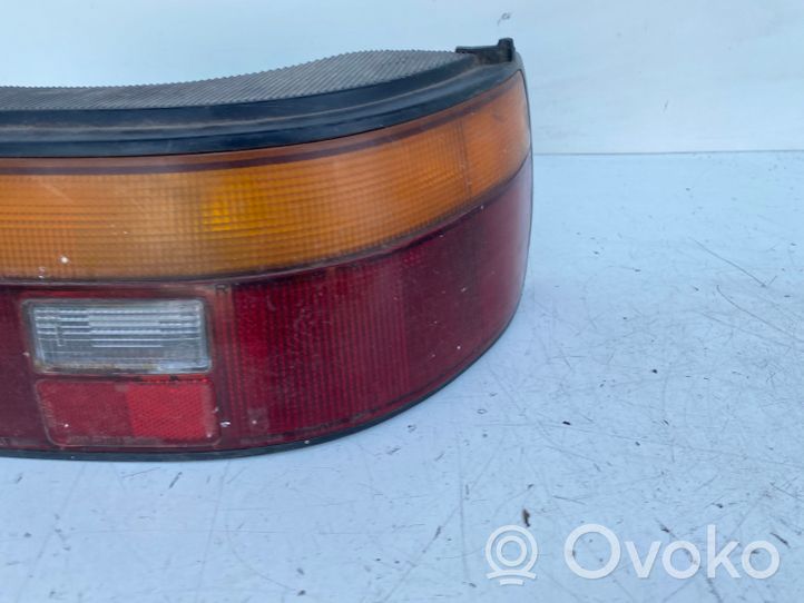 Toyota Corolla E90 Lampa tylna 12295