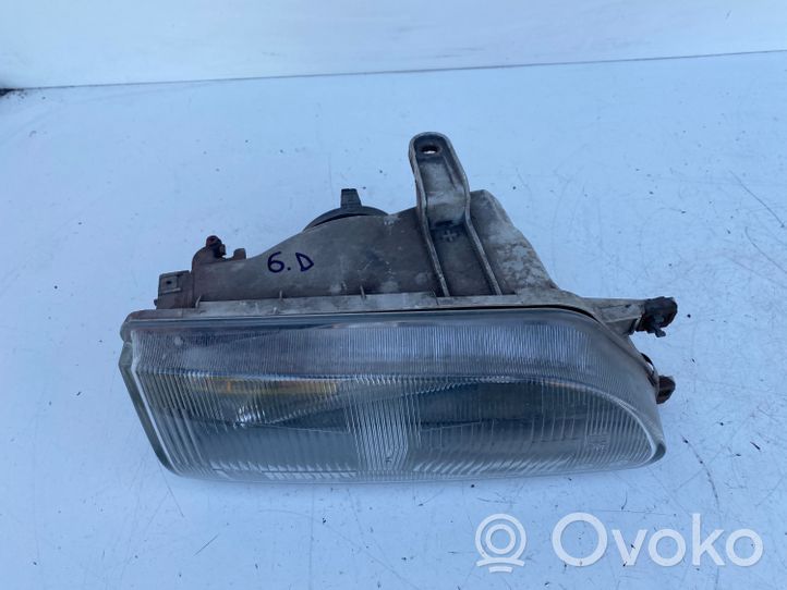 Toyota Corolla E90 Lampa przednia 12307