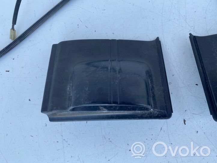 Toyota Corolla E90 Lampa oświetlenia tylnej tablicy rejestracyjnej 