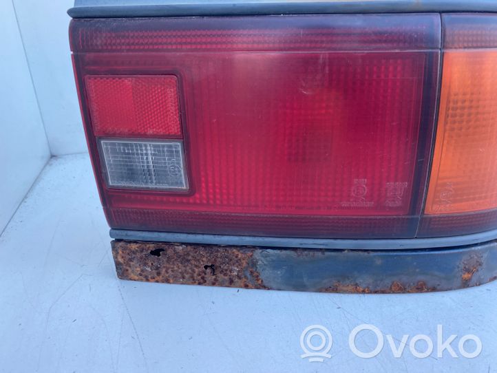 Toyota Carina T170 Feux arrière / postérieurs 20200A