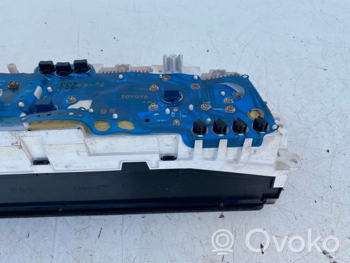 Toyota Carina T170 Compteur de vitesse tableau de bord 832002B501