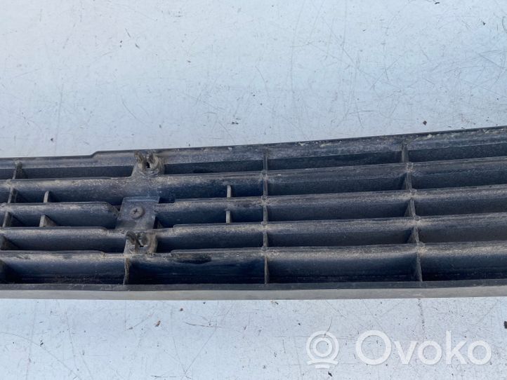 Toyota Corolla E80 Maskownica / Grill / Atrapa górna chłodnicy 5310112600