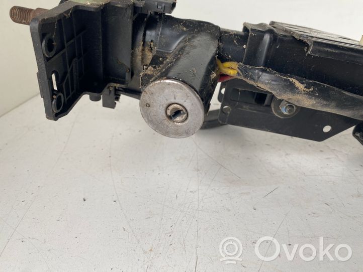 Renault Safrane Steering wheel axle 770Q812128F