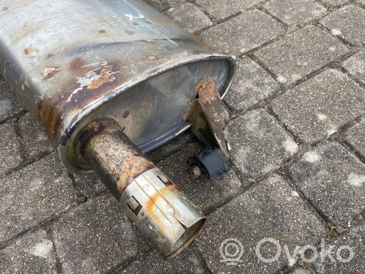 Toyota Avensis T220 Muffler/silencer 10B03