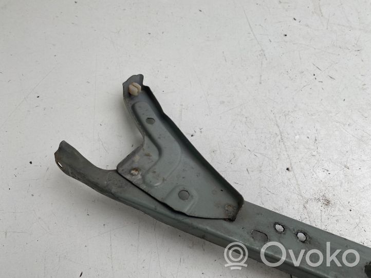 Toyota Avensis T220 Support, fixation radiateur 