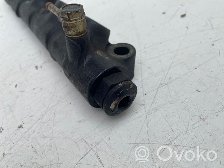 Toyota Avensis T220 Tuyau de conduite principale de carburant 8945812010