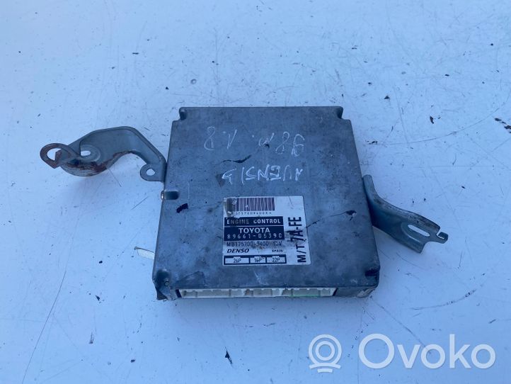 Toyota Avensis T220 Sterownik / Moduł ECU 8966105390