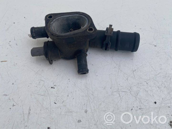 Volkswagen PASSAT B5.5 Thermostat/thermostat housing 038121132D