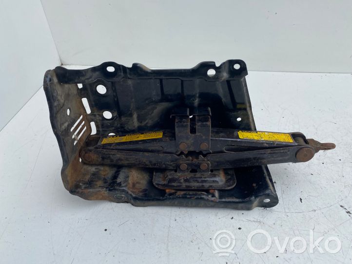 Toyota Previa (XR30, XR40) II Lift Jack 0911128090