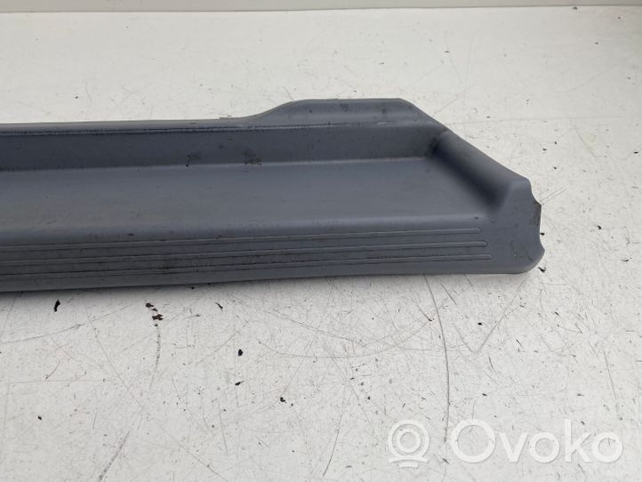 Toyota Previa (XR30, XR40) II Takaoven kynnyksen suojalista 6791728070