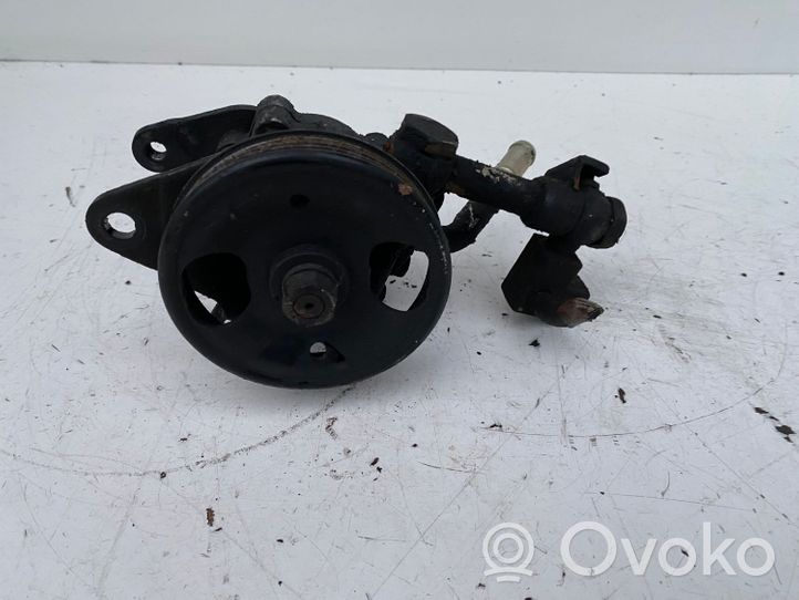 Nissan Pathfinder R51 Pompe de direction assistée 67253388