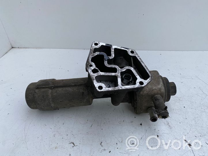 Volkswagen PASSAT B5.5 Supporto di montaggio del filtro dell’olio 038115389B