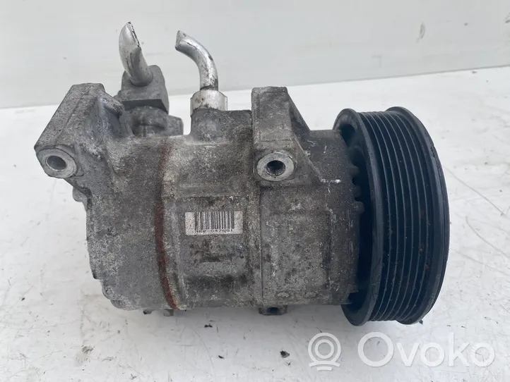 Toyota Avensis T250 Ilmastointilaitteen kompressorin pumppu (A/C) 4472601745