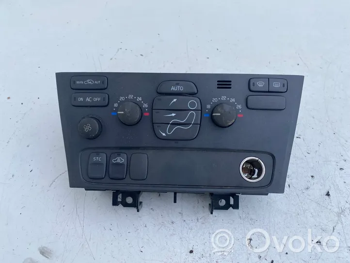 Volvo V70 Climate control unit 7923