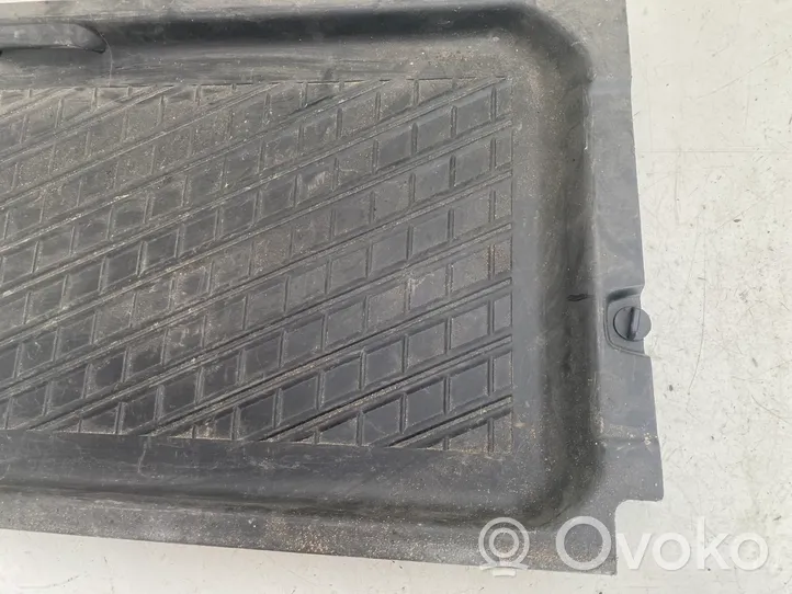 Volvo V70 Glove box in trunk 1882