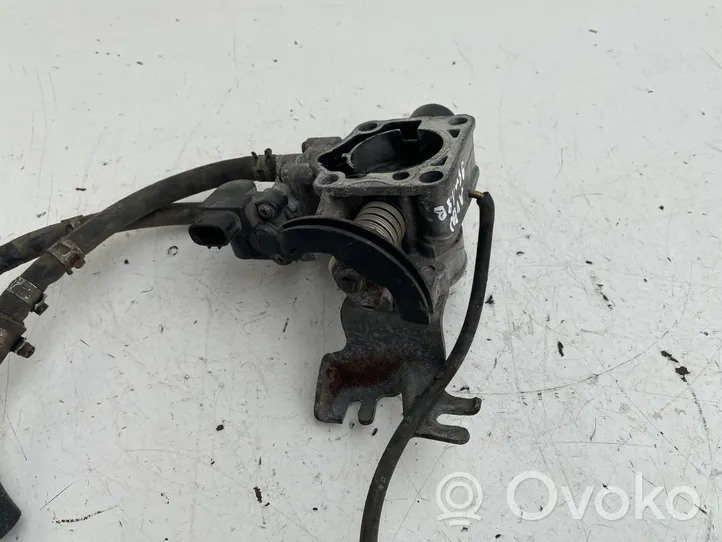 Toyota Avensis T220 Clapet d'étranglement 2221002150