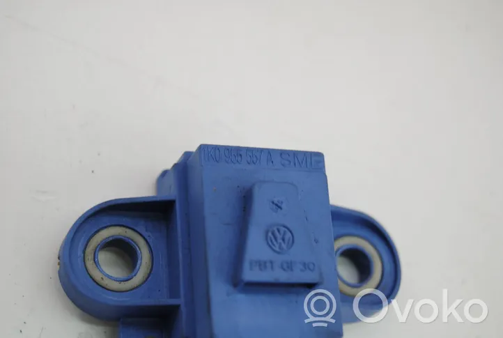 Volkswagen Jetta III Airbag deployment crash/impact sensor 1K0955557A