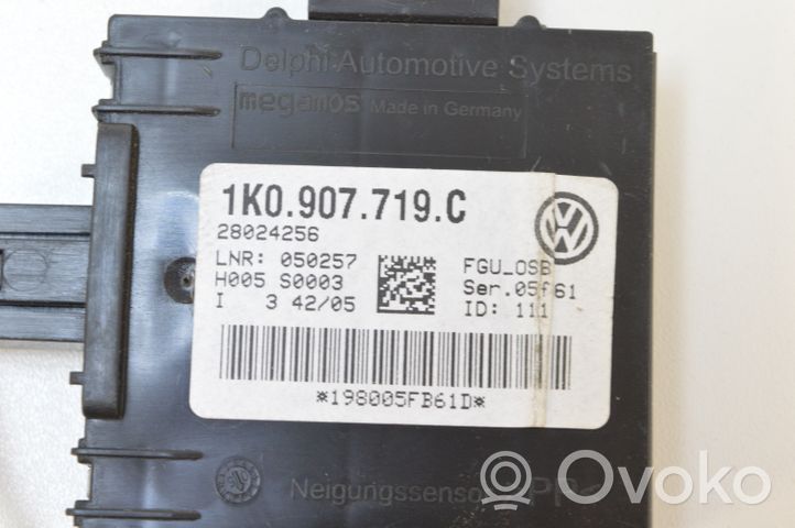 Volkswagen Jetta III Muut laitteet 1K0907719C