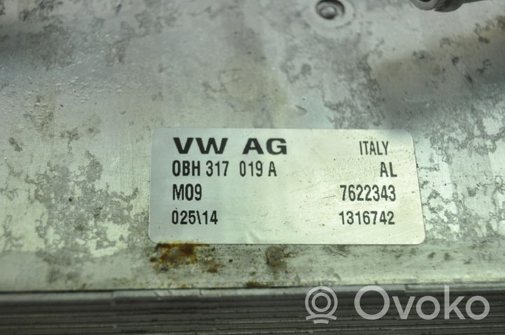 Volkswagen PASSAT B8 Chłodnica oleju skrzyni 0BH317019A