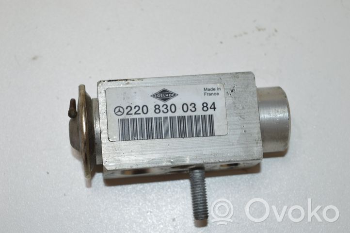 Mercedes-Benz A W169 Muu moottoritilan osa A2208300384