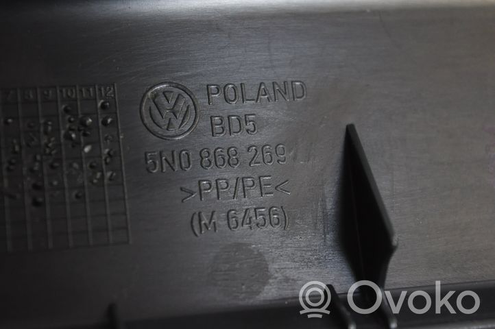 Volkswagen Tiguan Garniture de protection de seuil intérieur 5N0868269