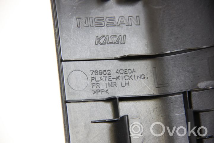 Nissan X-Trail T32 Kynnysverhoilusarja (sisä) 669014CE0A