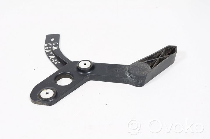 Opel Astra J Staffa angolare del supporto di montaggio del paraurti 13368095