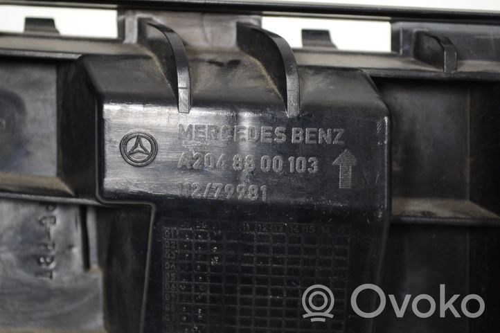 Mercedes-Benz C W204 Staffa angolare del supporto di montaggio del paraurti A2048800103