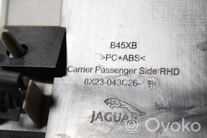 Jaguar XF X250 Dysze / Kratki nawiewu deski rozdzielczej 8X23043C26BH
