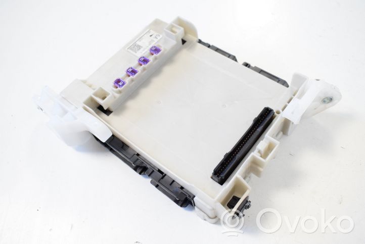 Toyota Prius (XW50) Central body control module 8273047530C