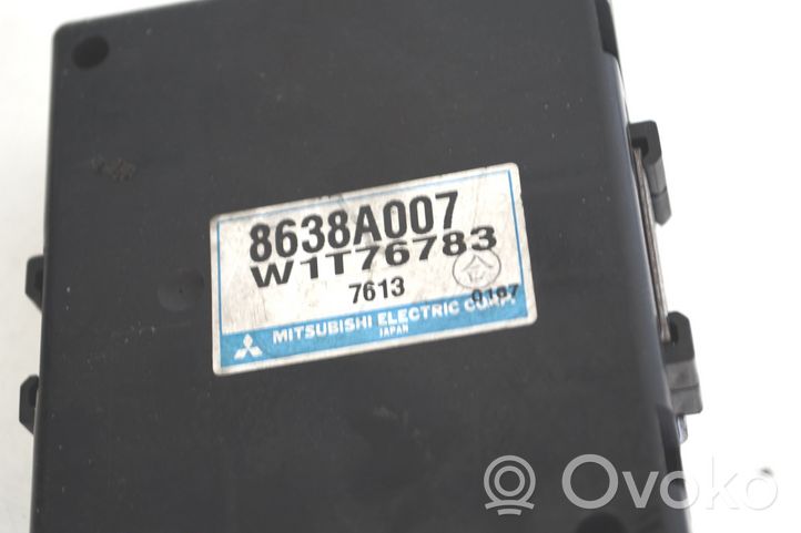 Mitsubishi Pajero Pysäköintitutkan (PCD) ohjainlaite/moduuli 8638A007