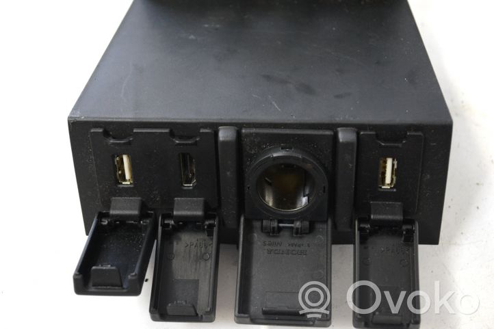 Honda Civic IX Câble adaptateur AUX 83407TV1E61