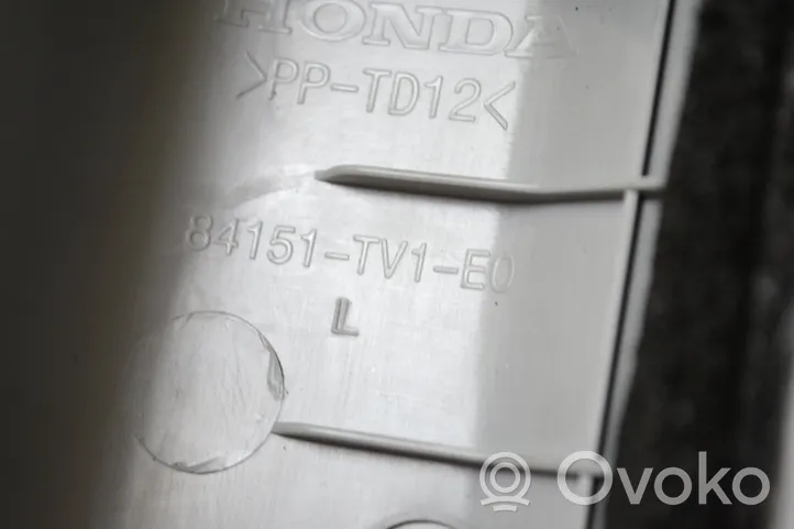 Honda Civic IX (A) Revêtement de pilier 84151TV1E0